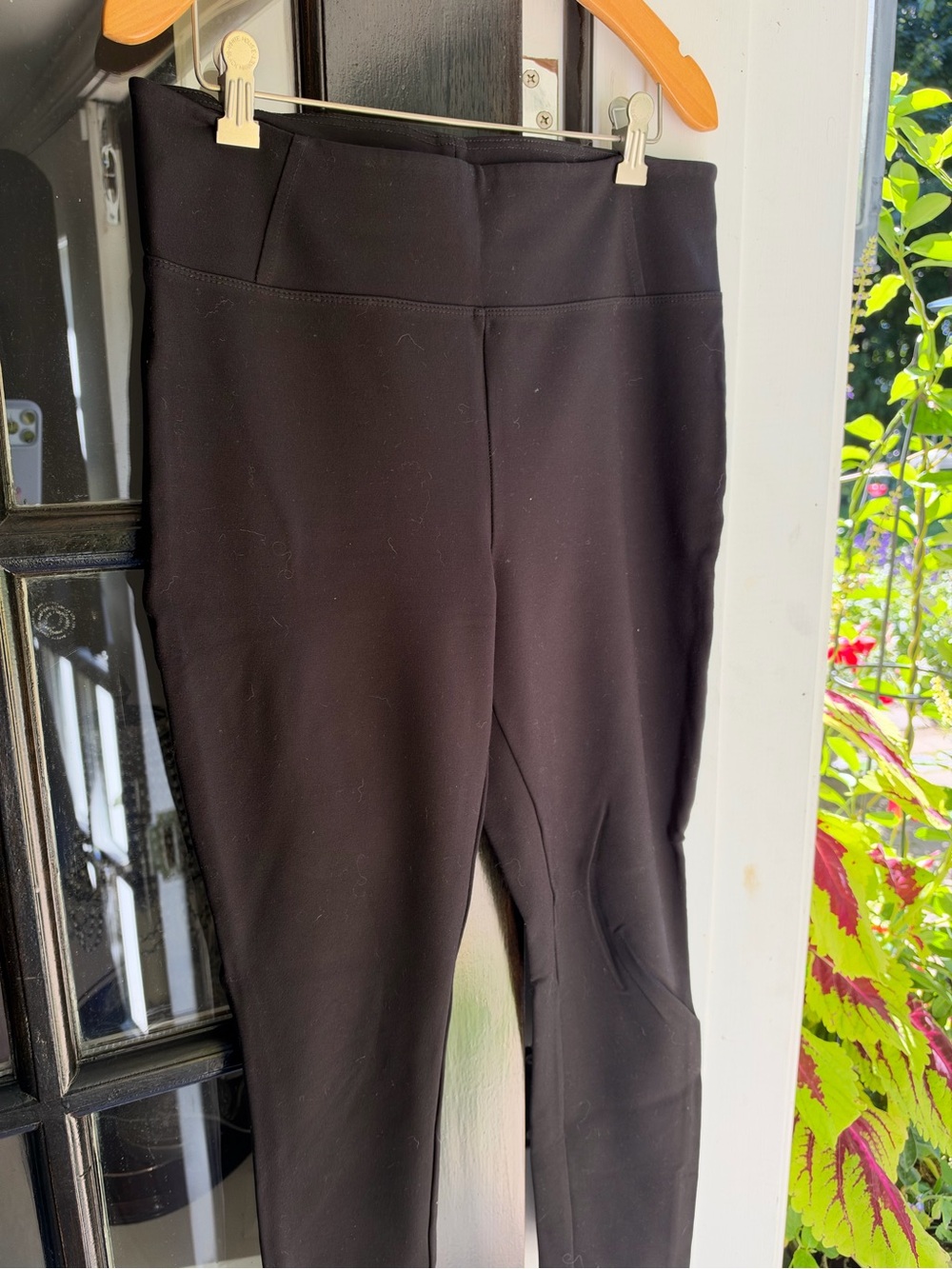 Kendall & Kylie Black Women’s Stretch Leggings